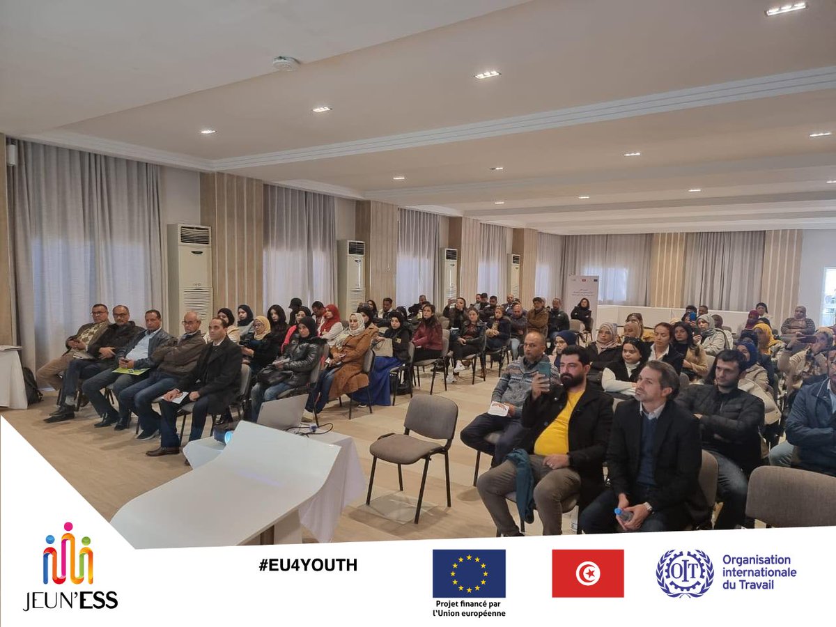 JeunESS_tn's tweet photo. La photo nous vient de #Gabès où les sessions d'information se poursuivent, invitant porteurs d'innovation #sociale et #solidaire et structures d'appui à en apprendre davantage sur le #Social #Innovation #Fund .

#Jeuness 
#EU4Youth
#Tunisie 
#OIT 
#Eu https://t.co/IYOWCugt3V