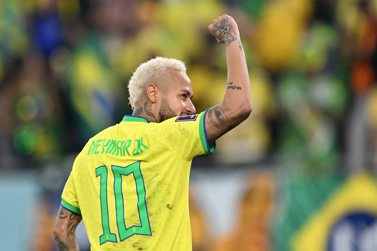 Neymar, 2 gol daha atması durumunda Brezilya Milli Takım tarihinin en golcü futbolcusu olacak. 🇧🇷 Pele: 77 🇧🇷 Neymar: 76