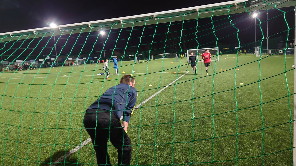 AgingBull73's tweet photo. A huge thanks once again to @WallsendBoysFC for accommodating @NU_Foundation @NewcastleAmps at such short notice whilst #nucastle roof repairs are happening. Trying something different #amputeefootball as we try to meet #waff #eaff rules https://t.co/kpP9L8kuQL