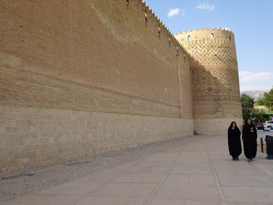 skymanuelima's tweet photo. O Castelo de Karim Khan, também conhecido como Arge Karim Khan ou cidadela, situa-se na Praça Shahrdari, no centro de Shiraz, Irão. #Cidadela #Castelo #KarimKhan #Shiraz #Xiraz #Irão #Persia #travelphotography #viagens #FotógrafoAmador https://t.co/nTJgbQhoS5