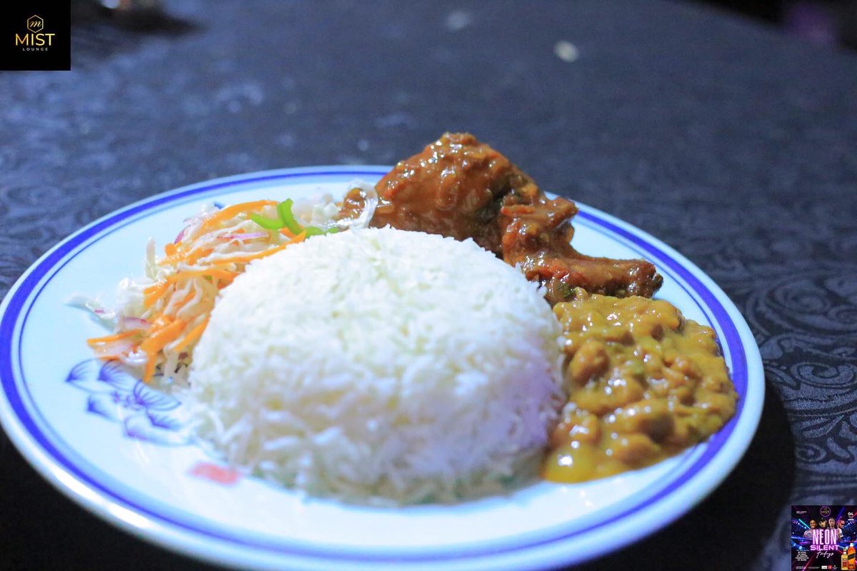 sofanbarug's tweet photo. Now available menu 🚨 
• Chiken a served with food of your choice / rice, chips at 20,000 UGx 

For reservations Call/WhatsApp: +25705476678 or +256789316693 https://t.co/tP90zEYUZy