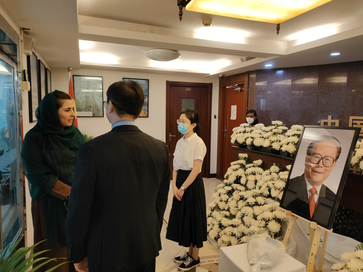 Consul General Zakia Wardak signed the book of condolence and expressed her condolences for H.E Jiang Zemin, Former President of the People’s Republic of China’ s passing away. He was indeed a leader that bought hope to China in many ways.

RIP

@ChinaConMumbai
<a href="/ZakiaWardak/">Zakia Wardak</a>