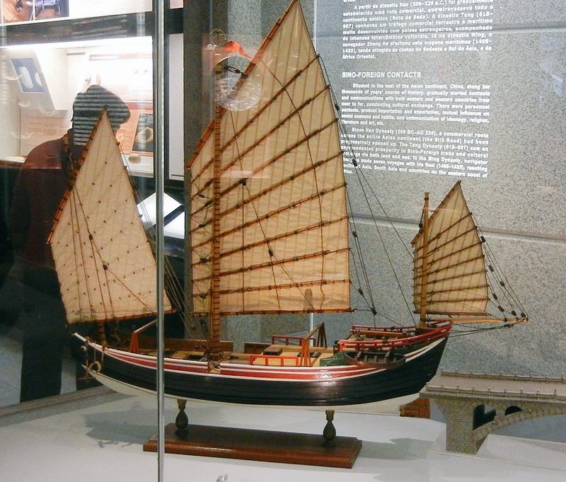 CruiseJipe's tweet photo. The #lorcha is a type of sailing vessel having a junk rig with a Cantonese or other Chinese-style batten sails on a Portuguese or other European-style hull. The hull structure made the lorcha faster and able to carry more cargo than the normal junk. https://t.co/HufOGDMU4V