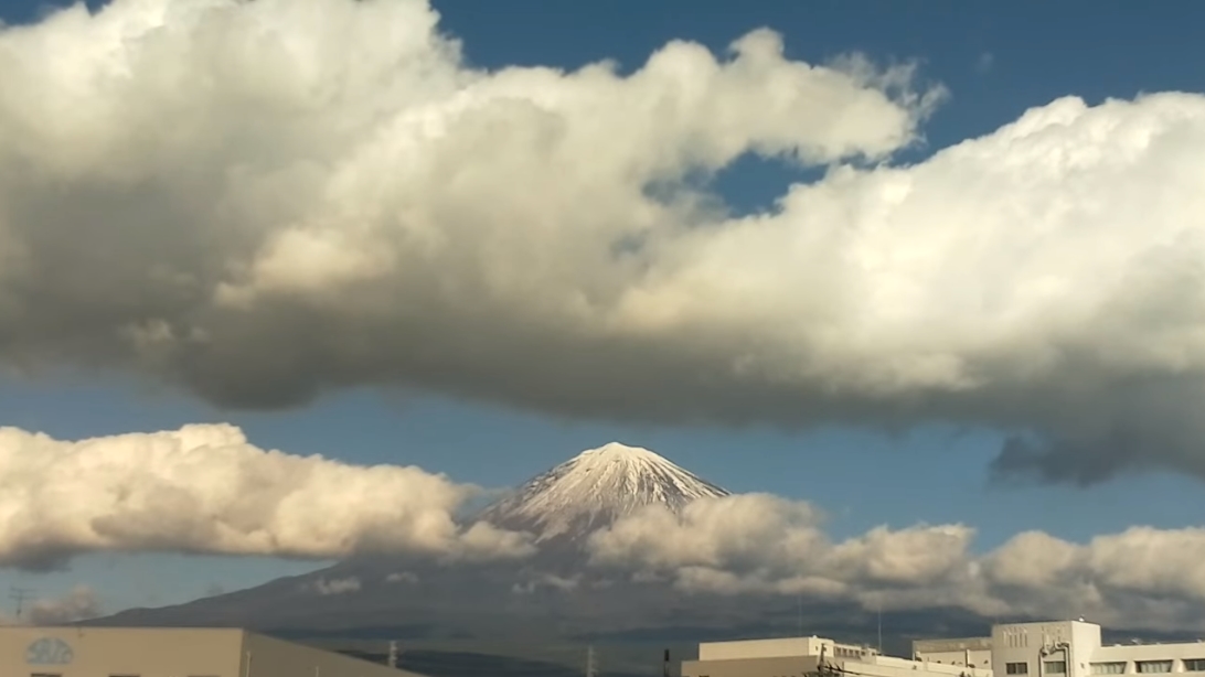 今日も一日お疲れ様でした😃 午後、少しだけ富士山🗻が見えました✨ また明日もよろしくお願いします🤗