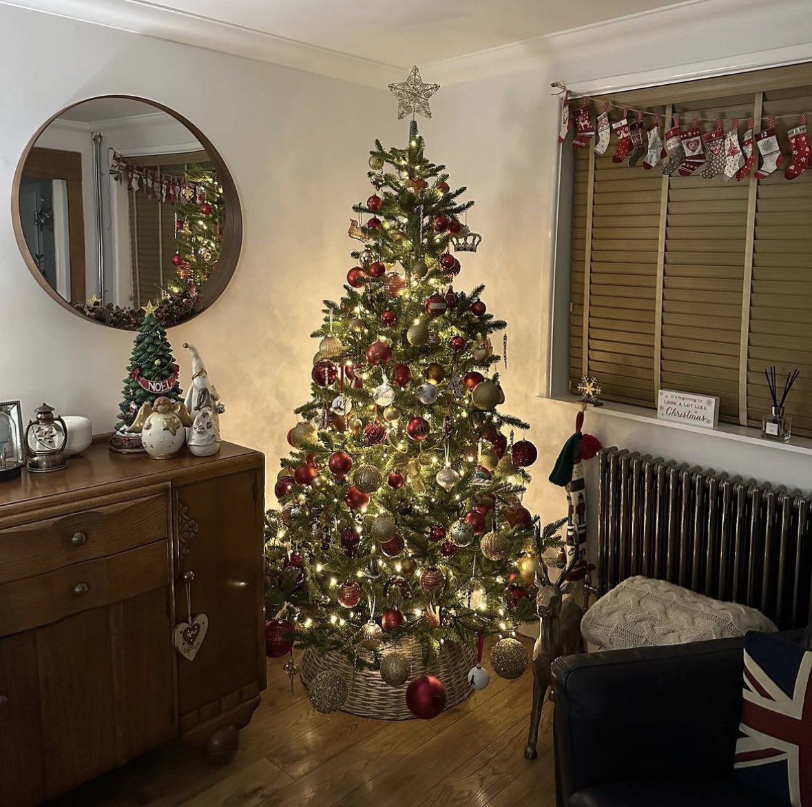 Daniel Russell tweet media