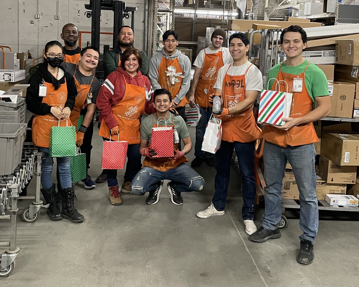 Erika Guerrero (@erikam_831) on Twitter photo Celebrating Day 1 of Freight & Receiving appreciating. Goodie bags and Thank You cards. Thank you team for all you do! <a href="/DerekC_THD/">Derek Christianson</a> <a href="/Quintana_3232/">Andres Quintana</a> @RachelUlloa_ <a href="/MRSSAHD/">Marissa</a> Celebrating Day 1 of Freight & Receiving appreciating. Goodie bags and Thank You cards. Thank you team for all you do! <a href="/DerekC_THD/">Derek Christianson</a> <a href="/Quintana_3232/">Andres Quintana</a> @RachelUlloa_ <a href="/MRSSAHD/">Marissa</a>