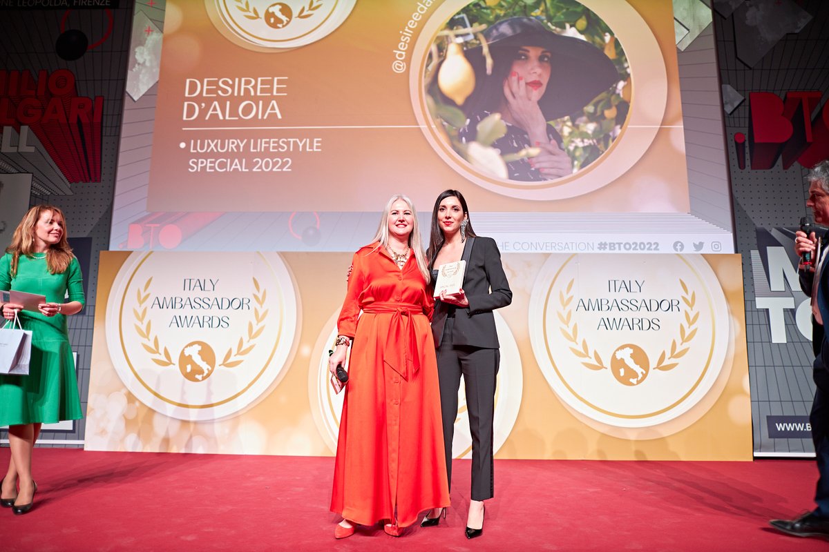 Qualche giorno fa, nella splendida cornice della BTO, sono stata premiata all' #IAW come migliore personalità digitale nel settore #LuxuryLifestyle. Che emozione!