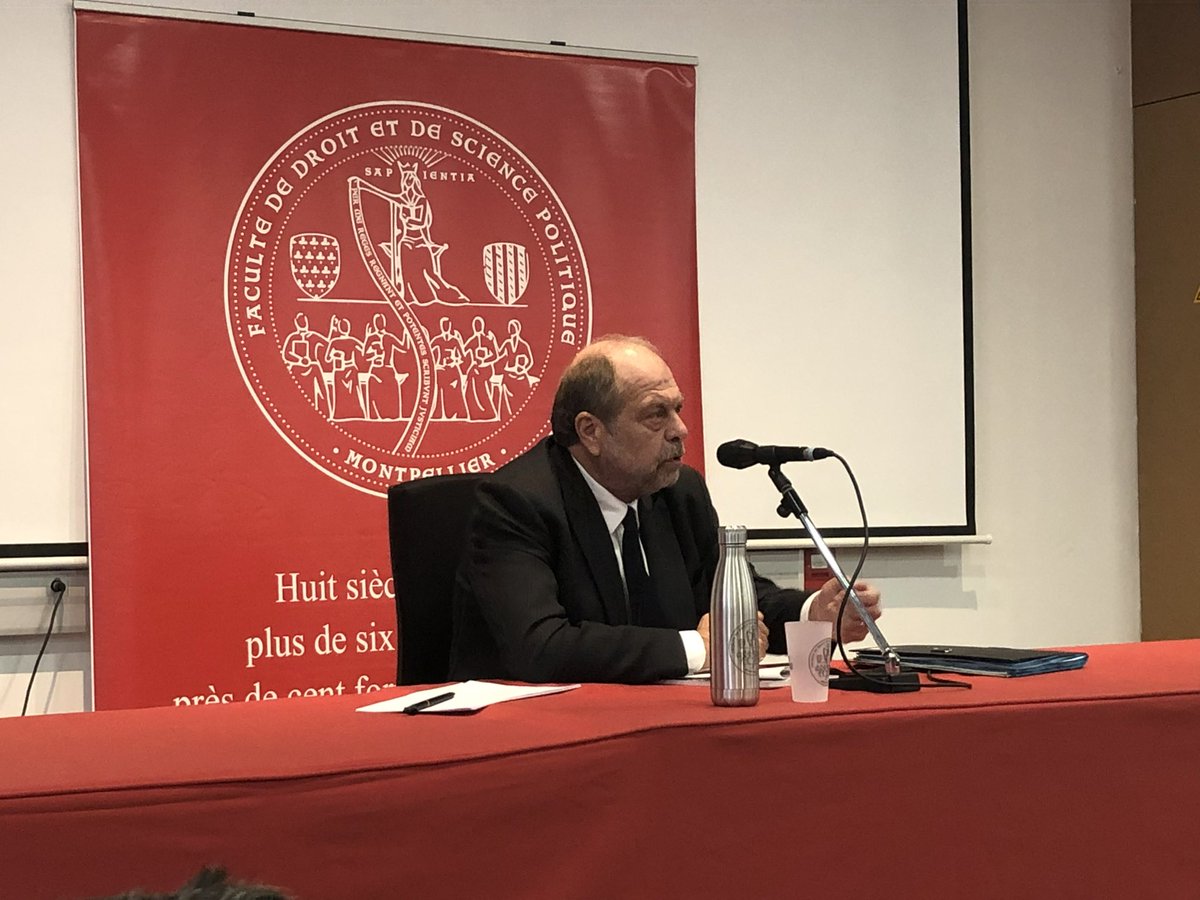 CollegeDroitMtp's tweet photo. Les collégiens ont l’honneur de rencontrer ce matin le Garde des Sceaux, Ministre de la Justice, Eric Dupond-Moretti, et la chance de pouvoir lui poser leurs questions.
Merci infiniment au Doyen @GClamour pour son invitation à ce moment d’exception. @Faculte_DSP_UM @umontpellier https://t.co/pHs2at6Itr