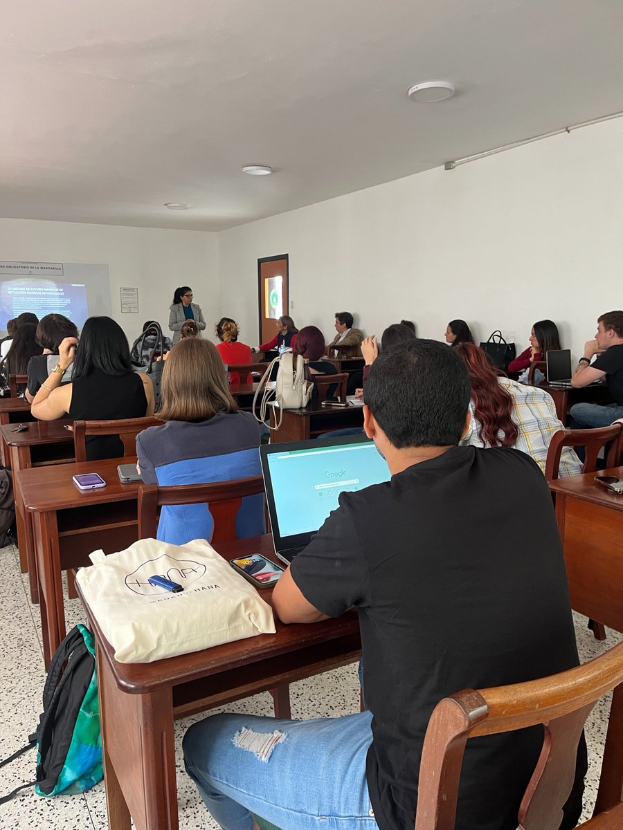 Premios entre 1.000 y 3.000 USD serán entregados a ganadores del concurso #caminoalfuturo #Venezuela 2035 ideas para un nuevo modelo de desarrollo, además de la publicación de tu trabajo.

👉Bases y registro hasta el #31Dic en prospectiva2035.org