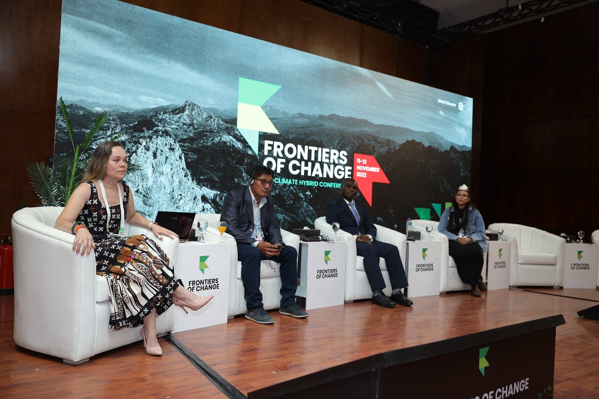 Tropenbos's tweet photo. “There is a need of active involvement of indigenous and local communities, local govt, smallholders &amp; other stakeholders in developing &amp; implementing effective fire risk reduction strategies, policies &amp; practices”
Read more➡️ https://t.co/Jaq952UHjv

#GLFClimate @GlobalLF https://t.co/nb6Ww4cAUP