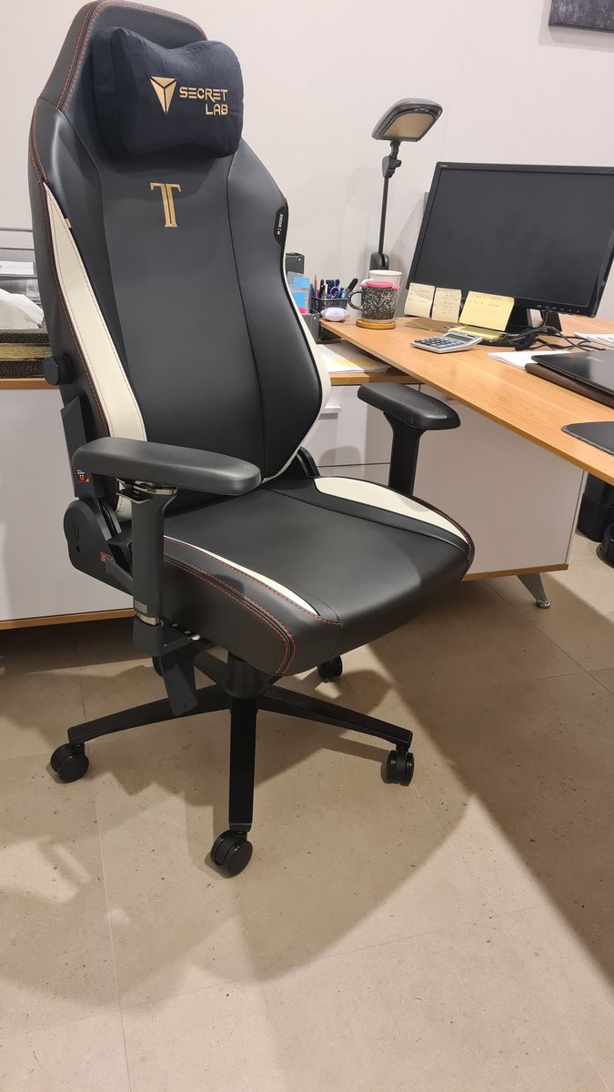 #secretlab 

Super comfy gaming chair, cant go wrong!