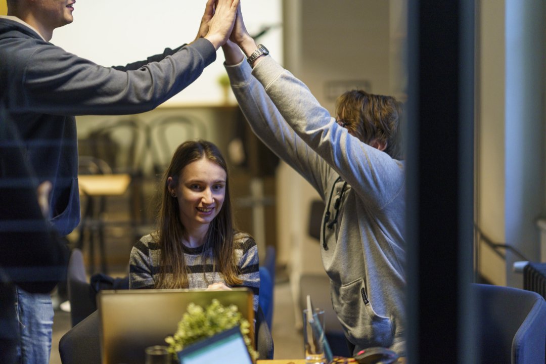 Our <a href="/IDA_CTU/">IDA</a> group co-organized the 2022 <a href="/qminers/">qminers</a> Quant Hackathon at <a href="/CVUTFEL/">CVUTFEL</a>. 👨‍💻 This programming challenge in algorithmic sports betting attracted 30 teams. We're excited that a team of our Ph.D. student Šimon Mandlík won the main prize of 60 000 CZK! 🏆 cs.fel.cvut.cz/en/news/detail…