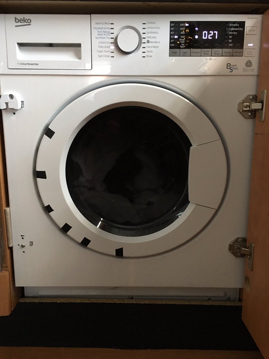 ReviewsTheGood1's tweet photo. So my CDA #wasingmachine stopped working after 12 years,so I decided to replace it with this in February 2020? @BekoUK #intergratedwashingmachine Big Mistake! Within 2 years it’s had 4 replacement doors and a new drum. Just been patched up and awaiting 5th door DO NOT BUY BEKO! https://t.co/zlsxQUpfqX