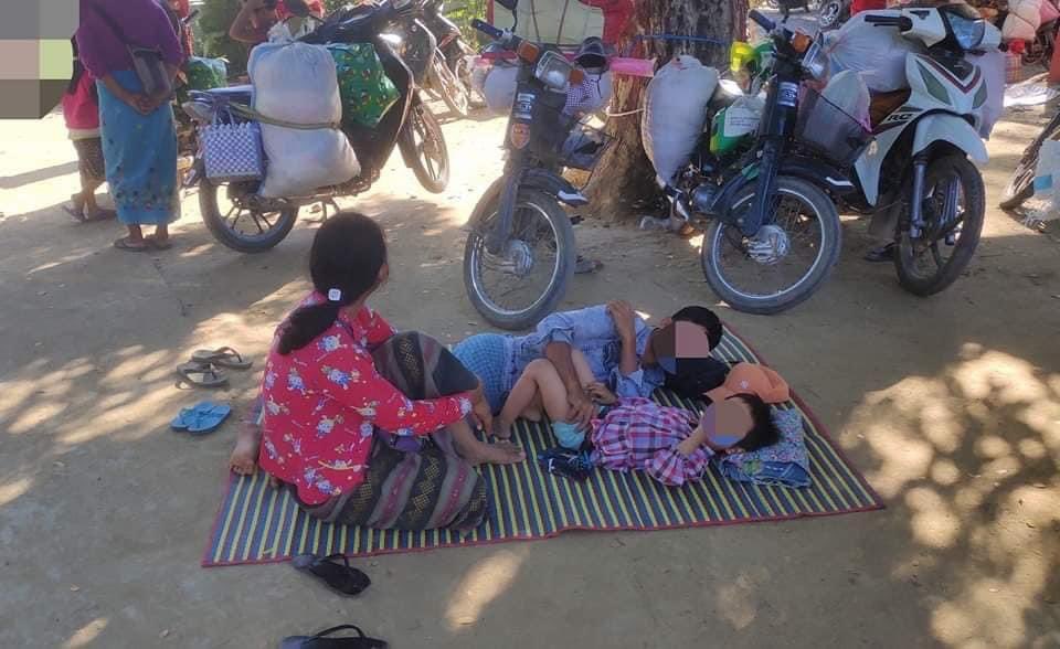 Khithitofficial's tweet photo. ဒီပဲယင်းရှိ ကျေးရွာများကို စစ်တပ်က ၅ ရက်ဆက်တိုက် စစ်ကြောင်းထိုး မီးရှို့နေသောကြောင့် ပြ���်သူ တစ်သောင်းကျော် တိမ်းရှောင်နေရပြီး စားနပ်ရိက္ခာများ အရေးပေါ် လိုအပ်နေ
read more-> https://t.co/D8OhH1F2xF https://t.co/P6a9V8cWrR