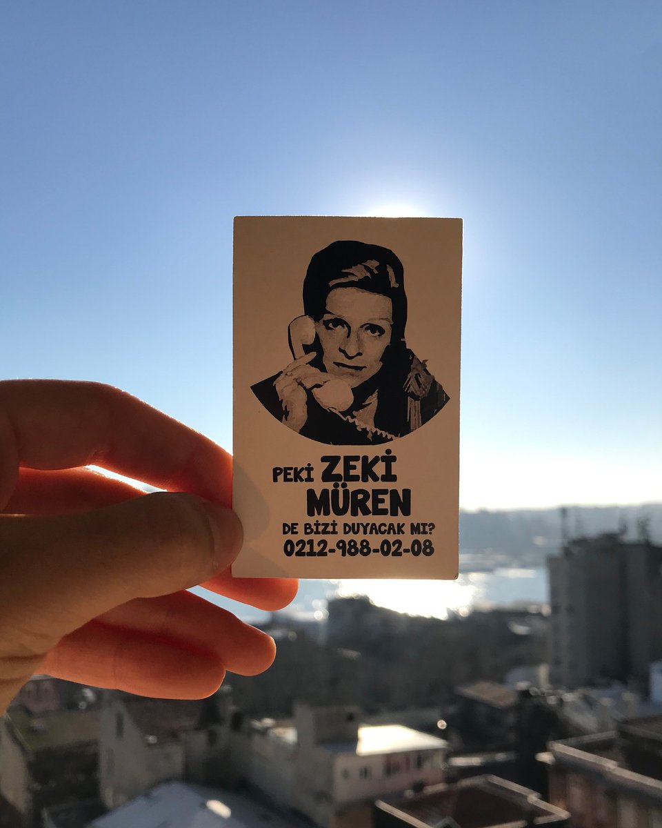 Zeki Müren (6 Aralık 1931 - 24 Eylül 1996) 

Beyza Boyacıoğlu’nun <a href="/zekimurenhatti/">Zeki Müren Hattı // Zeki Müren Hotline</a> projesi 2015’te Salt Araştırma Fonları ile desteklendi.

Salt Araştırma Fonları’yla bu yıl desteklenen projelerin bulguları 9 Aralık’ta Salt Galata’da tartışmaya açılıyor: saltonline.org/tr/2500