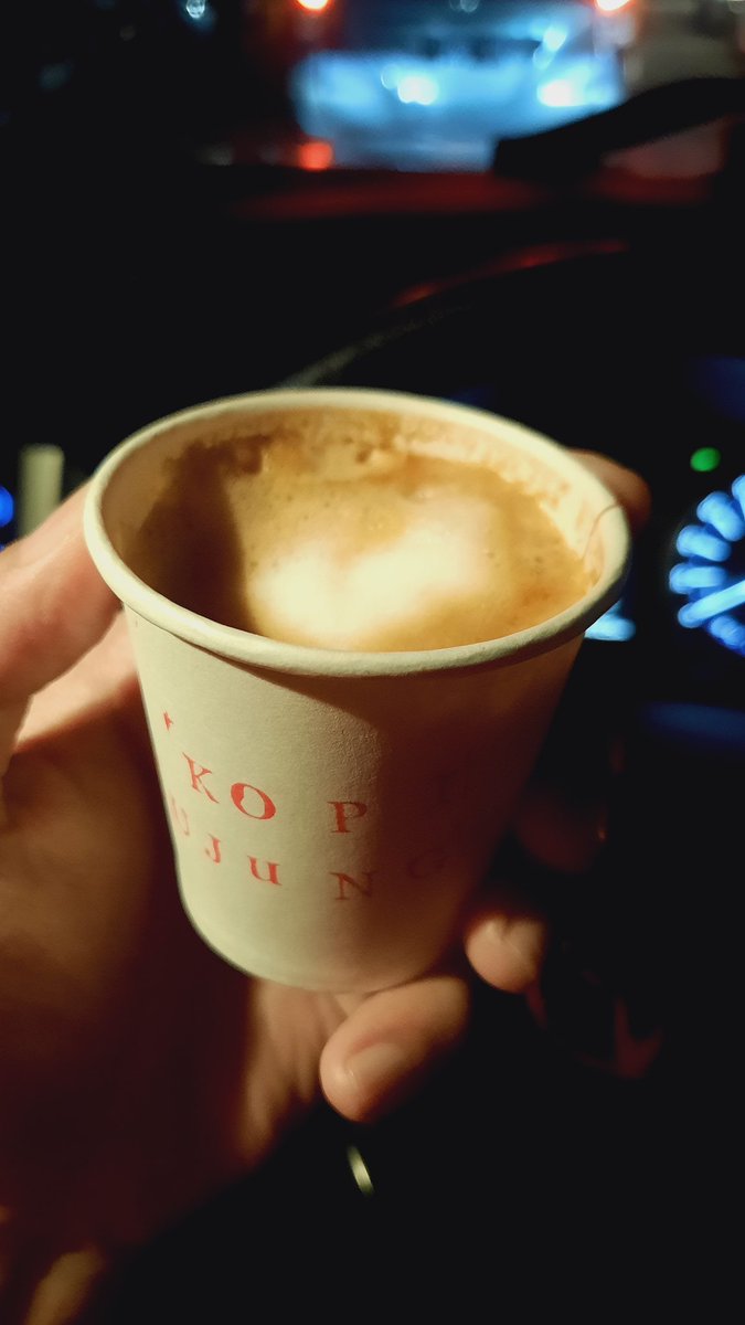 Yusran1045's tweet photo. @FOODFESS2 Kopi Ujung, Excelso, Fore, Kopi Teori, HMKopi dan Point Coffee sejauh ini sih (area Makassar-Gowa) https://t.co/f3GoqrgC8t