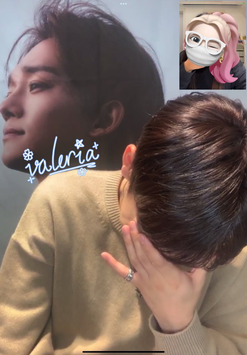 xxxLRFyyy's tweet photo. 22.12.6 yizhiyu fansign event
My second fansign～
jongdae is so sweet today！！！！！！

#CHEN #첸 #종대 #김종대 https://t.co/taneneErnt