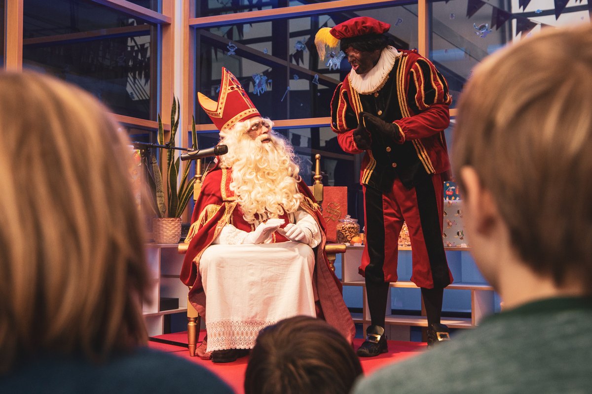 bluemoon_av's tweet photo. Saint Nicholas paid us a visit last week during our BLUE MOON Family Day. 💙 The verdict? Not surprisingly: there were no naughty children this year! 👏🏼 Presents and sweets for everyone! 🎁 

#familyday #BLUEMOON #BLUEMOONFamilyDay #StNicholas #Sinterklaas #gifts #presents https://t.co/V2XYFIkPCs