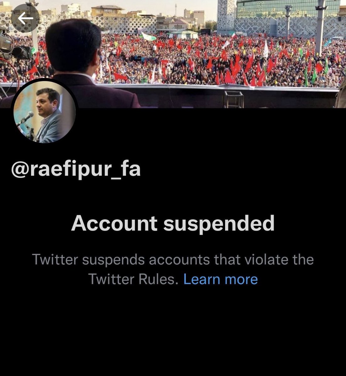 این پفیوز رو هر دفعه می‌ندازن بیرون دوباره با یاد امام زمان برمی‌گرده!
یه مشت اکانت طرفدار رژیم هم که چون در داخل ایران امنیت ندارن با اسم و عکس فیک اینجا هستن، میفتن دنبالش :)

'امام زمان و رهبری' چرا اینا رو یاری نمی‌کنن بمونن توییتر؟

#مهسا_امینی