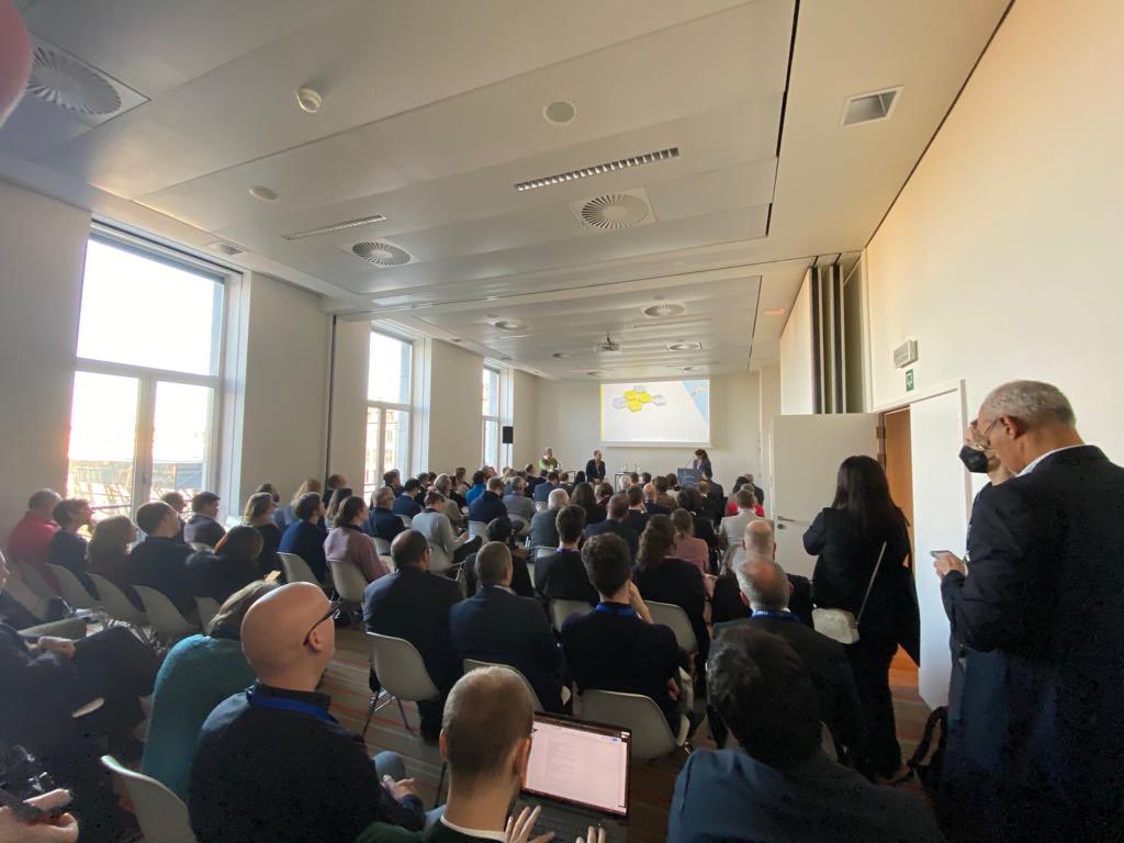 NolfGeraldine's tweet photo. It was a full house talk and it were & are very interesting discussions! Thank you #SEMIC22!
#data #api
#metadata #dcat #iso #inspire
#catalogue #geo #open #closed #datavindplaats
@digi_vlaanderen https://t.co/5y6PvrzEPy