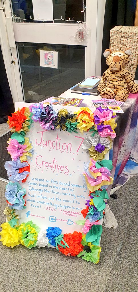 CepHerts's tweet image. We had a lovely festive evening attending the Stevenage Creative Network meeting last week hosted by @Woolenwickinf followed by the open mic JAM session @junction_c 🤩