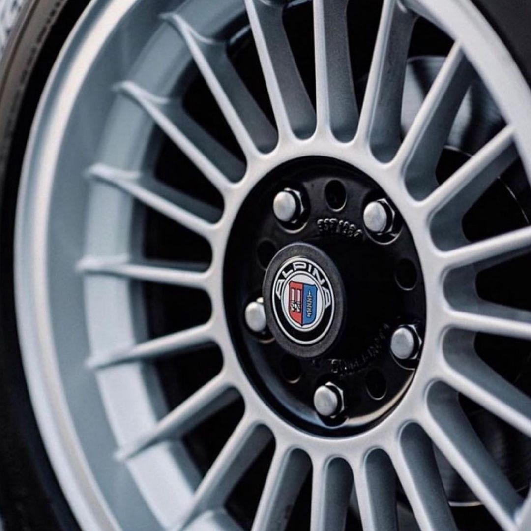 BlueStone_BMW's tweet photo. The Nautilus Blue https://t.co/fSJxA4kijX