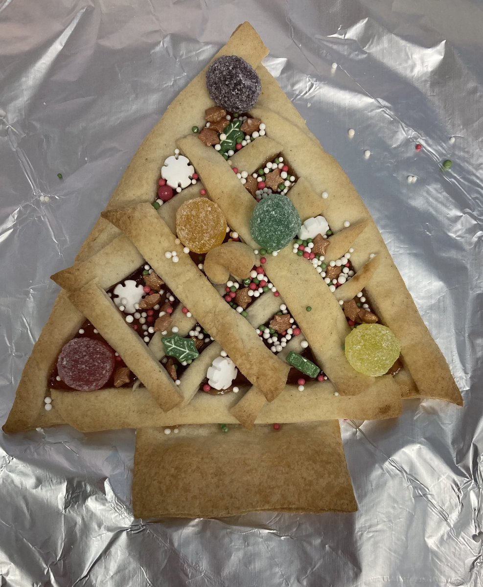 It’s that time of year again - festive bakes in the food room! 🎄🎄