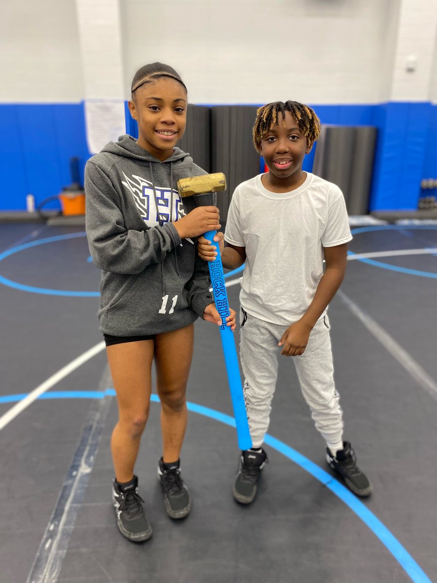Hays_Athletics's tweet photo. Hammer of the week goes to Zipporah Swindall and Kaleb Taylor 💪🏻🔨 @PISD_Athletics @ProsperHaysMS @HawksHays #ProsperProud https://t.co/eU2iu0npMf