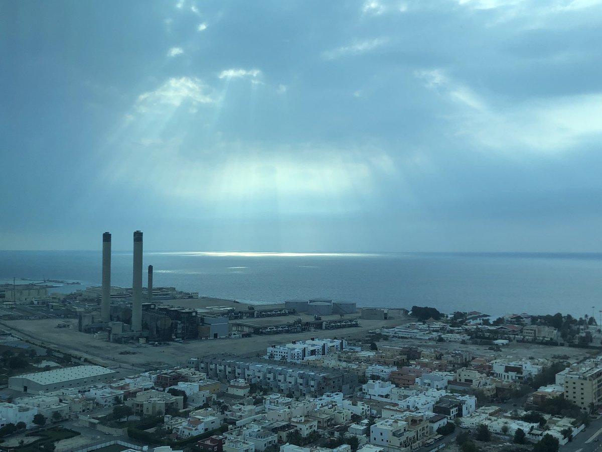 Rph_BinObaid's tweet photo. #جدة_الأن 
كورنيش و بحر #جدة الرائع https://t.co/Uc7c6nQGNj