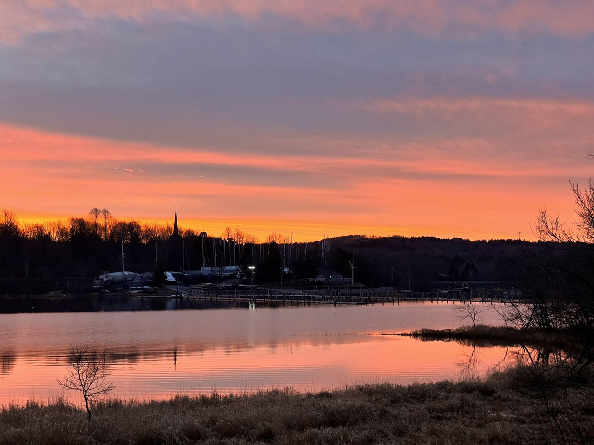 KVSomerPer's tweet image. #morning #December6 #sameview #sweetstart