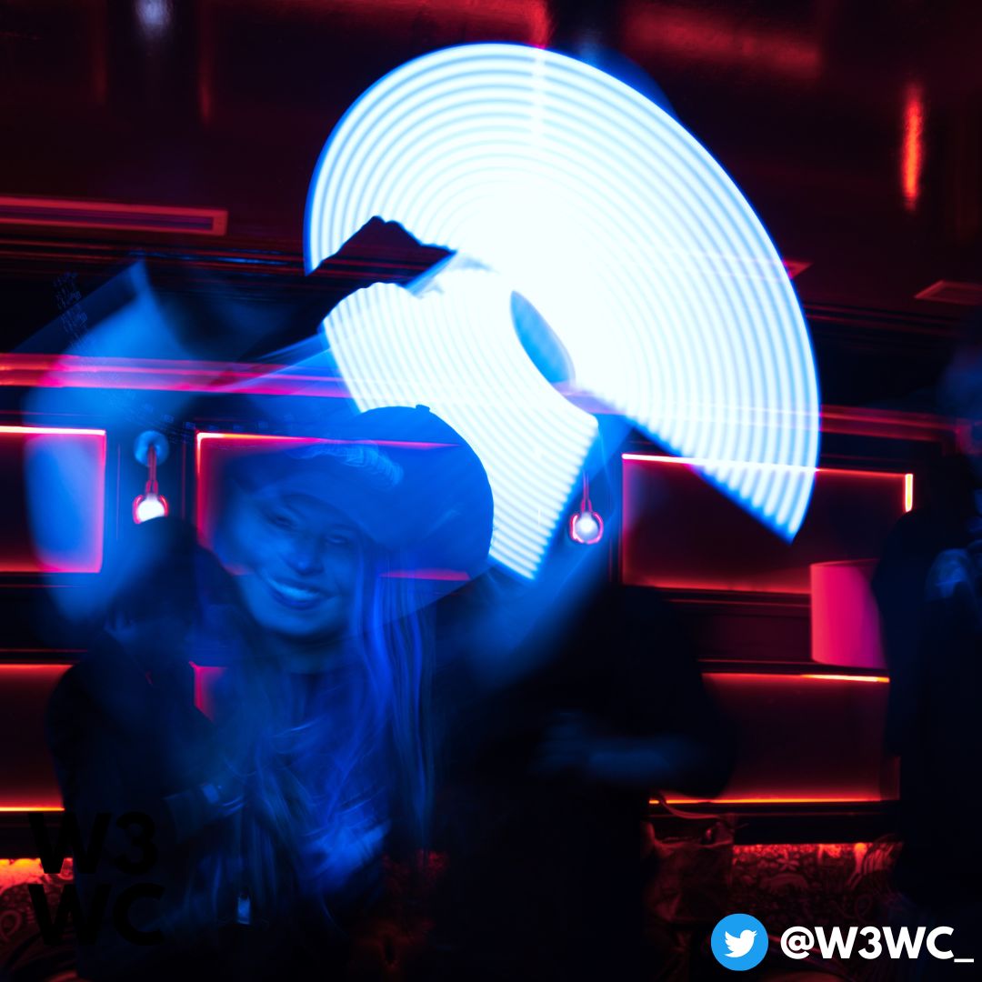 W3WC_'s tweet photo. Our #nftlondon2022 event photos from W3WC After Dark are finally here 📸

The link to the rest of the photos has been emailed to ticketholders 🔗

Again, thanks to everybody who made the event happen, from attendees, to partners, to the W3WC team :) https://t.co/DtpuCmo3TZ