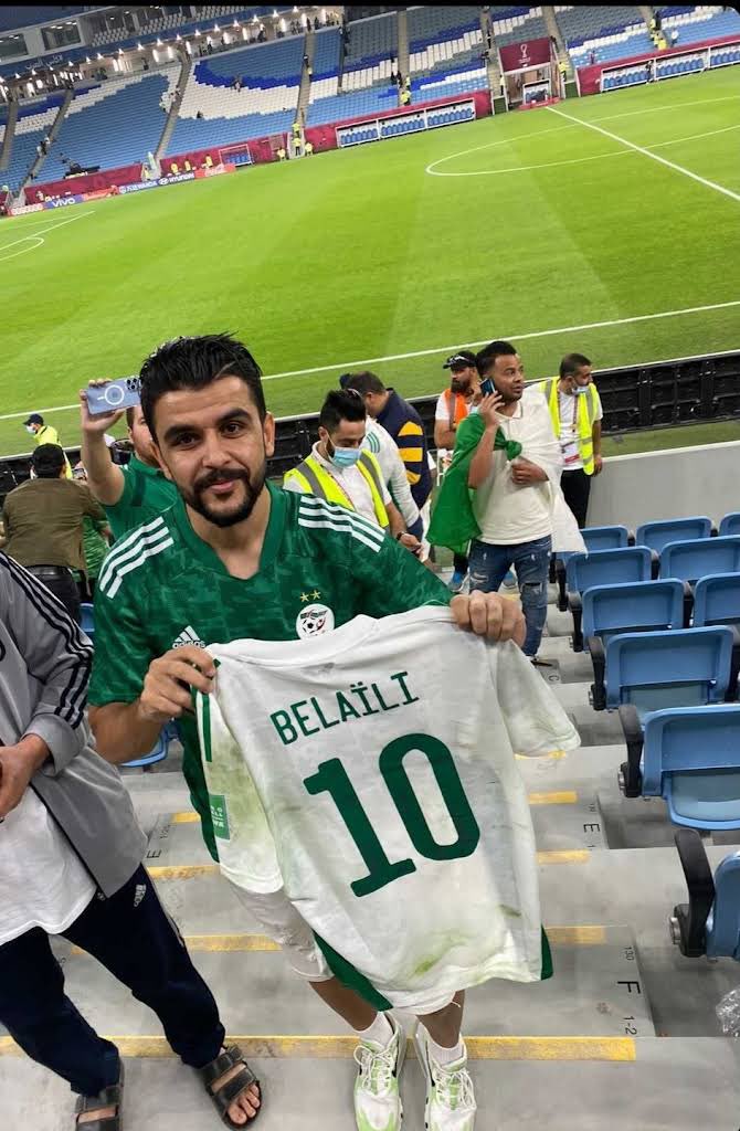 lnstantFoot's tweet photo. Sadouni SM, le Youtubeur algérien frappé par Eto’o : « J'ai fait tout ça pour l'Algérie. Je suis au poste de police pour l'enquête. Il faut partager cette vidéo, comme Eto'o est une personnalité j'ai peur qu'ils camouflent le dossier, mais j'ai confiance en la police qatari. » https://t.co/s5a7KhKdG5