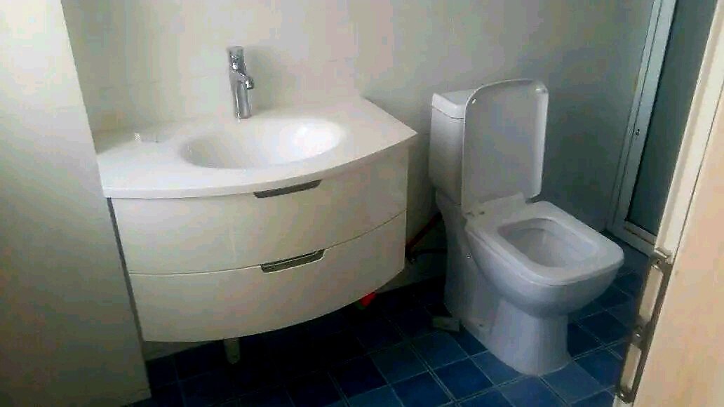BidingijaC's tweet photo. 🏢#APPARTEMENT_À_LOUER🏢

À MONT FLEURY TRÈS BIEN SITUÉ 

💵#PRIX: 1000$ GARANTIE: 3+1

1 SALON, 1 CUISINE ÉQUIPÉE, 2 CHAMBRES, 2 SALLES DE BAINS,CLIMATISATION IMPECCABLE, SÉCURISÉ 24/24 ETC...
+243808989950 CONTACTEZ MOI POUR PLUS DE DÉTAILS. https://t.co/3cAHqiWSy2