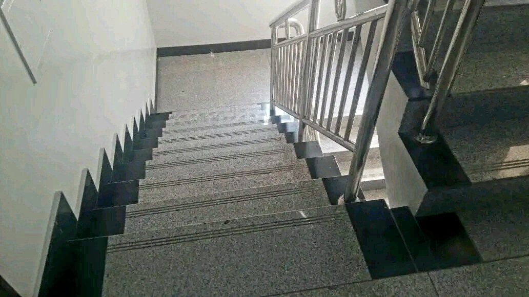 BidingijaC's tweet photo. 🏢#APPARTEMENT_À_LOUER🏢

À MONT FLEURY TRÈS BIEN SITUÉ 

💵#PRIX: 1000$ GARANTIE: 3+1

1 SALON, 1 CUISINE ÉQUIPÉE, 2 CHAMBRES, 2 SALLES DE BAINS,CLIMATISATION IMPECCABLE, SÉCURISÉ 24/24 ETC...
+243808989950 CONTACTEZ MOI POUR PLUS DE DÉTAILS. https://t.co/3cAHqiWSy2