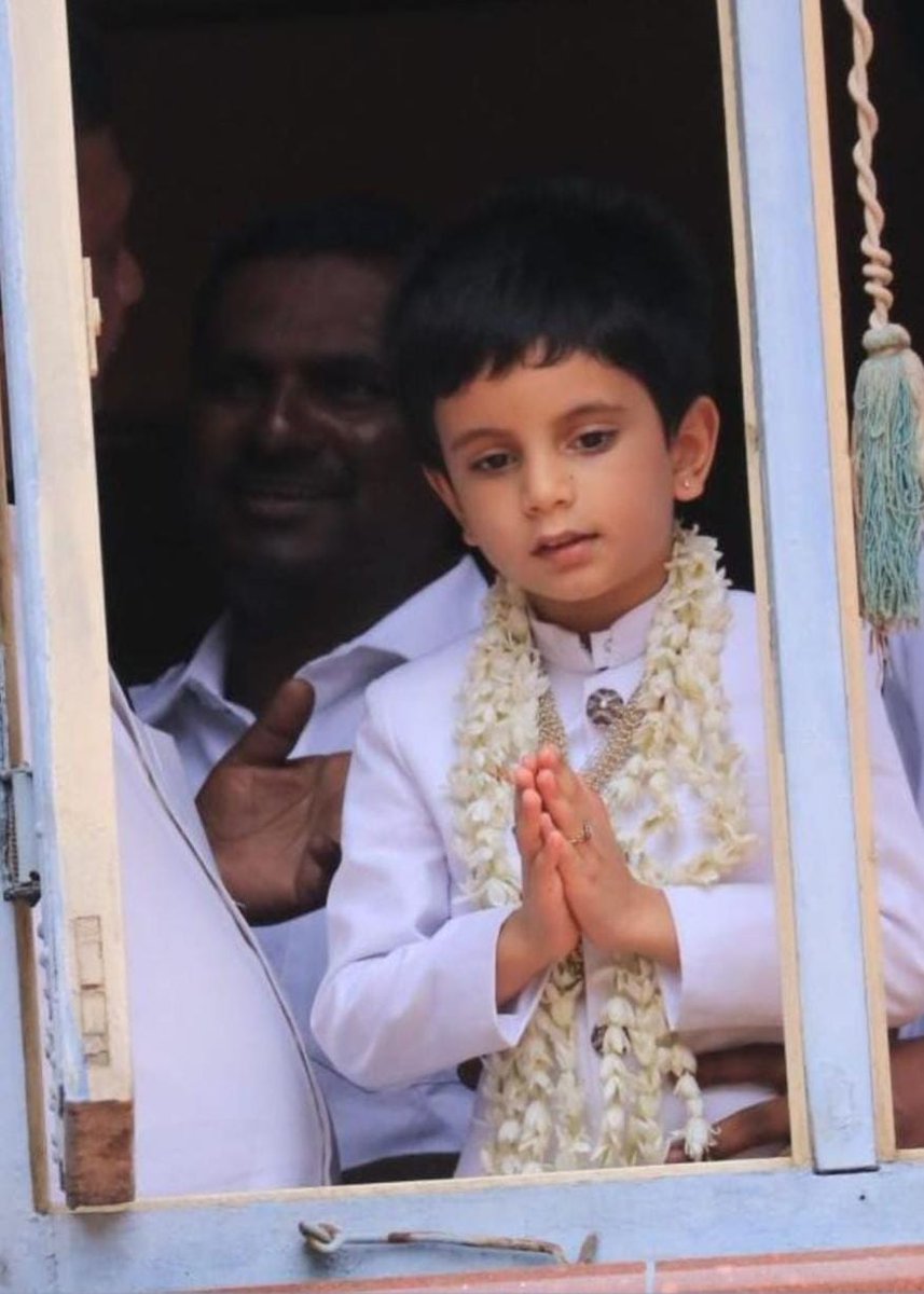 KannadaNaduu's tweet photo. ಮುದ್ದು ಯುವರಾಜನ ಹುಟ್ಟುಹಬ್ಬ 💓
#ಕನ್ನಡ_ಕರುನಾಡು https://t.co/KPK8mI6XY1