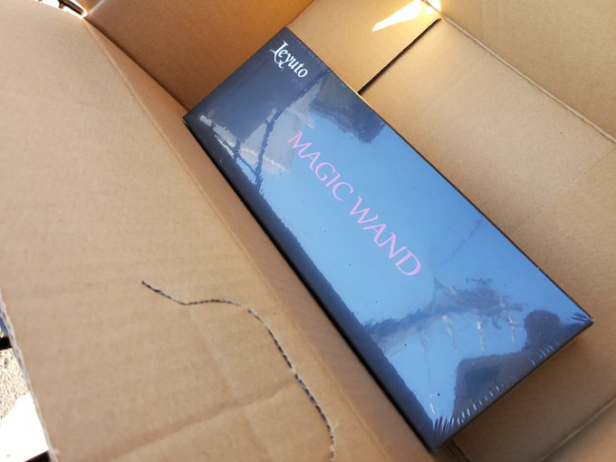 モニターさせて頂くおもちゃがやっと届きました！ 試しに少し使ってみたら、あ、あの、ヤバいです。これは反則！💧 吸盤みたいになってて外れにくくなってて、中では繊細に舐められる感じ。曲げ伸ばし自由で、ちょっと細身だけど挿入すると丁度よく気持ちよかったです！ <a href="/tag/magicwand"class="tags"><span>#magicwand</span></a><a href="/tag/%E8%A2%8B%E3%82%82%E4%BB%98%E3%81%84%E3%81%A6%E3%82%8B"class="tags"><span>#袋も付いてる</span></a>