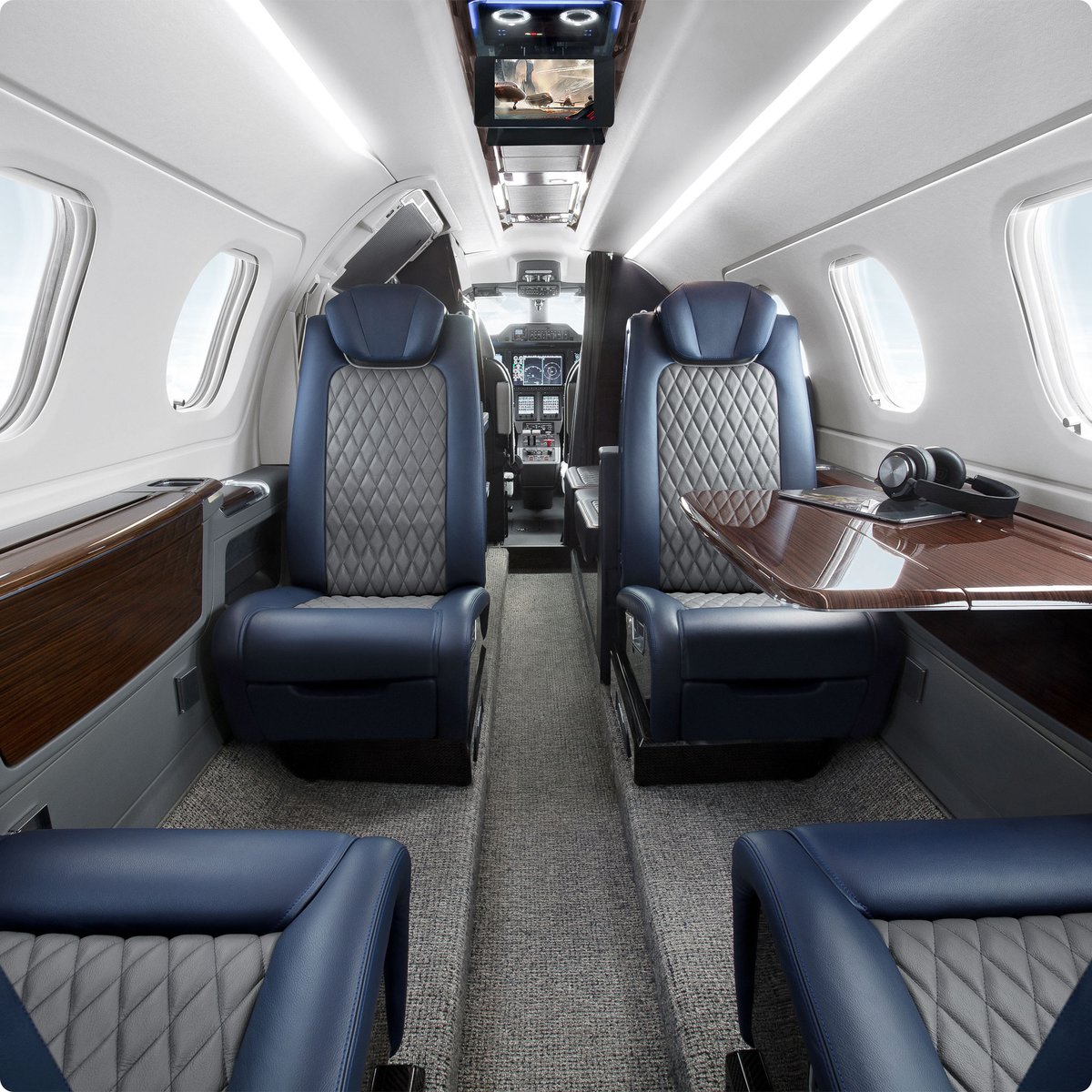 x1jets's tweet photo. Until the end of December only, we offer a 25-hour JetCard on Phenom 300/300E at an ultra-competitive price. This card will allow you to travel anywhere in Europe at the lowest possible price. Contact us for details ☀️🛩️
#x1jets #jetcard #businessaviation #jetprive #avionprive https://t.co/r7kM1wYFsX