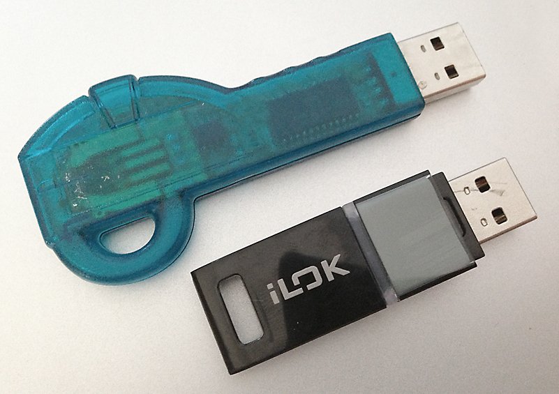 grischa808's tweet photo. @malbanyat but can it beat the ultra hip translucent Y2K blobtail ilok v1 that screams "DRM is cool"? doubt so https://t.co/8NrJw48xHB