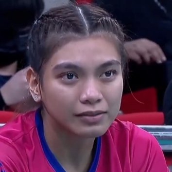 biyayahh's tweet photo. Tears in her eyes. You are such a fighter, @AlyssaValdez2. I love you always 🥹 https://t.co/PfDUFYXySB