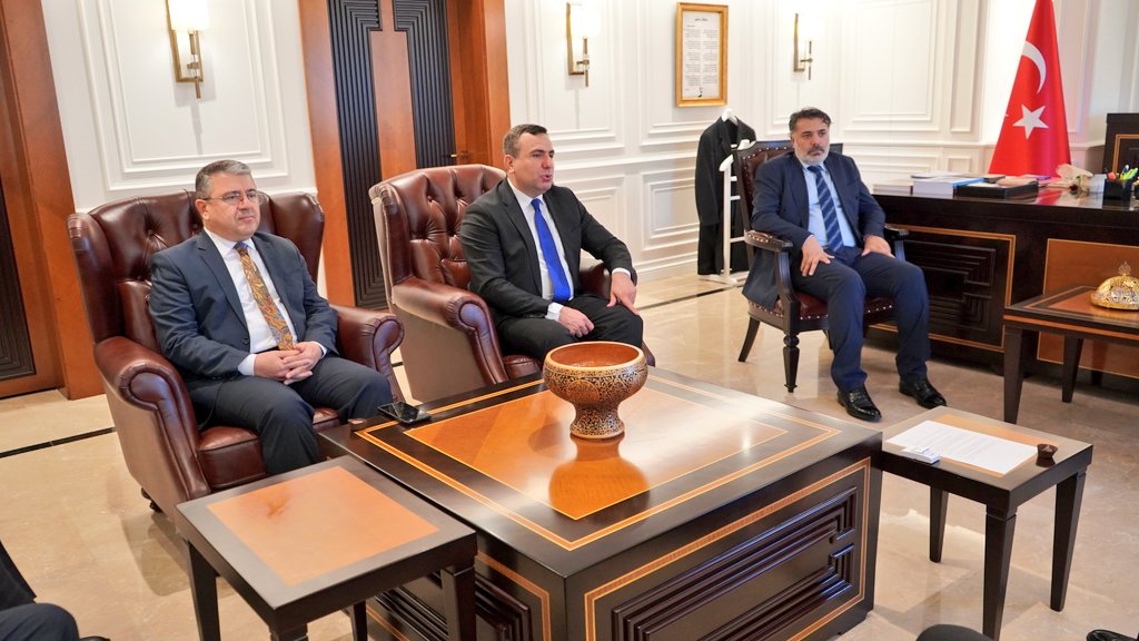mucahit2929's tweet photo. Mil-Sen Heyeti Olarak Yeniden Refah Partisi Genel Başkanı Dr.Fatih ERBAKAN'a Hayırlı Olsun Ziyareti.

Ziyarette #3600EkGösterge adaletsizliği, #YHS'ye kadro ve yeni yılda memur maaşına yapılacak ilave iyileştirme konularının gündeme getirilmesi için desteklerini istedik.
#MİLSEN https://t.co/tGU1JEfBcY