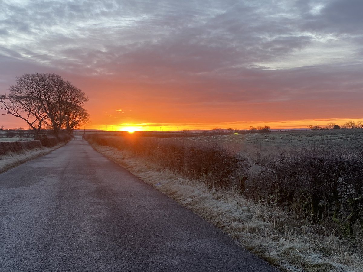 Winter mornings drive to to school! Yes, I did stop the car to take the pic & it doesn’t even do it justice! Simply stunning 🌅 @BridgetPrimary #sunrise #wintersunrise #stunning #anyexcusetotakeaphoto