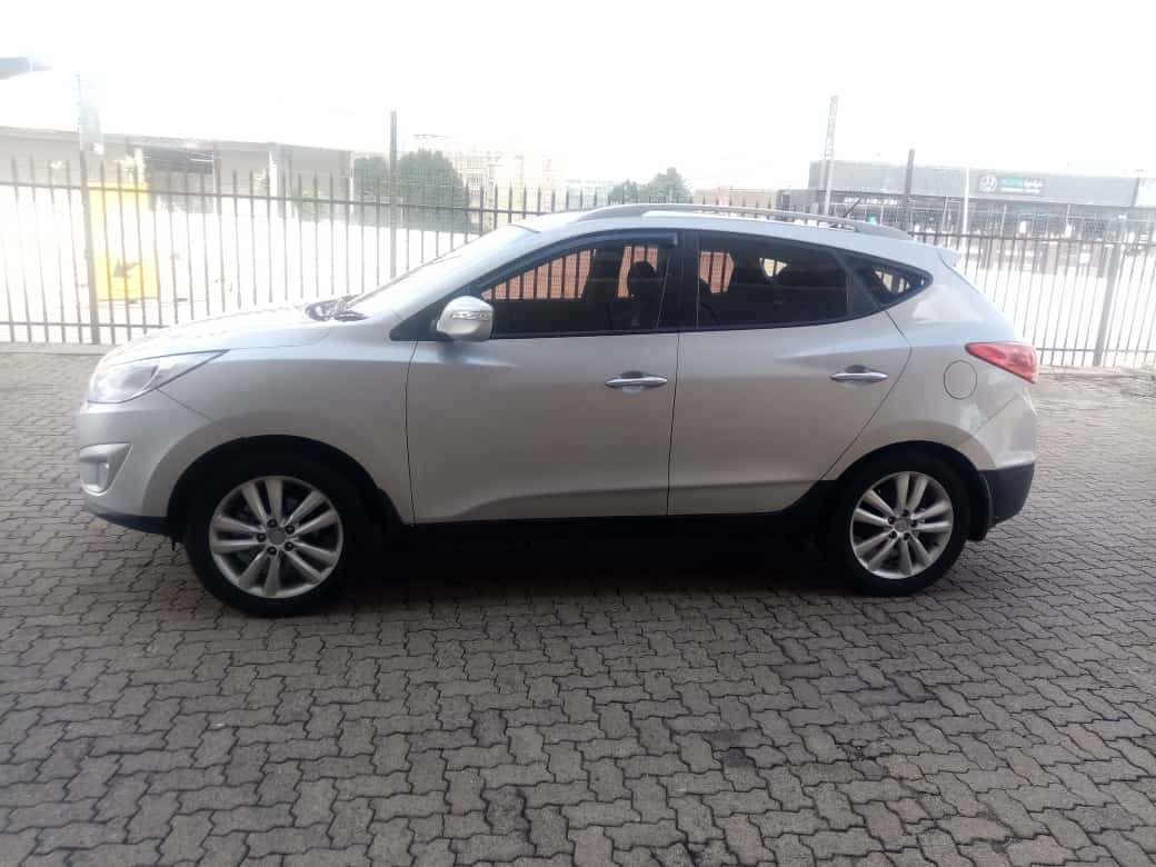 LifeAdex's tweet image. Hyundai ix35 2.0 Engine Automatic km 98000 leather interior Petrol airbags Radio CD fm usb PRICE  R140000 PLC call this number 0629164359 or 0726531410 my address is No 650 louis botha avenue bramley jhb finance and blacklisted Rent to own