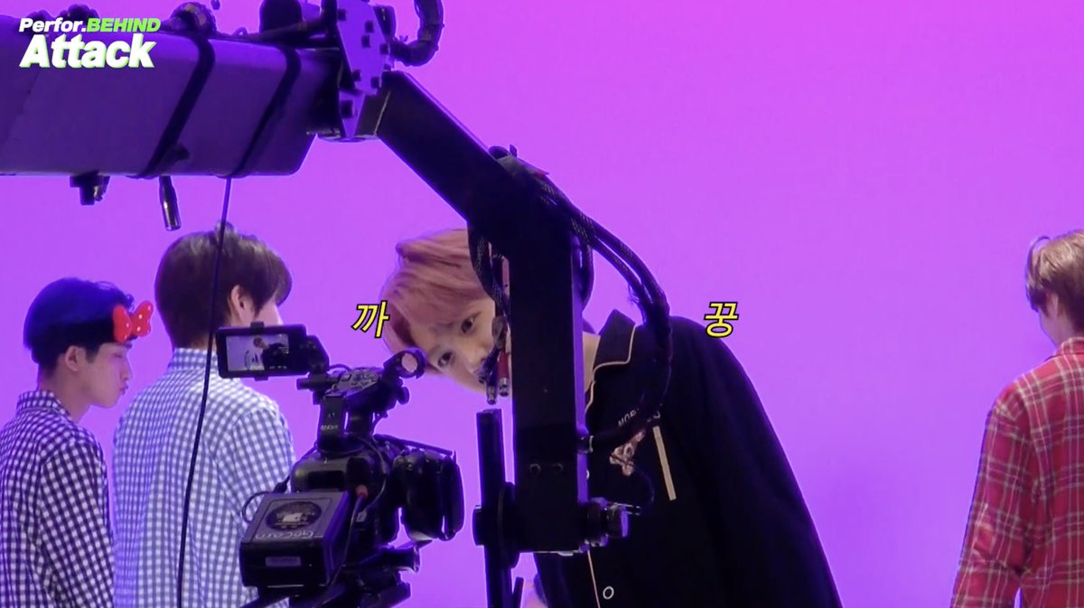 #EPEX '파자마' 입고 '처음' 춘대요~🤭

너~무 오랫동안 아껴뒀던..
#Perfor_Attack 비하인드 ❣대.공.개❣
(+ 캡쳐 타임까지 준비_완🌟)

순수 큐티 그 잡채인 울펙스는
울 #제니스 가 첫사랑이라던데..💖

🔽비하인드 보러가기🔽
youtu.be/34RxxJdG2jg

#사랑歌 #웰컴투_아이돌월드 <a href="/the_EPEX/">EPEX Official</a>