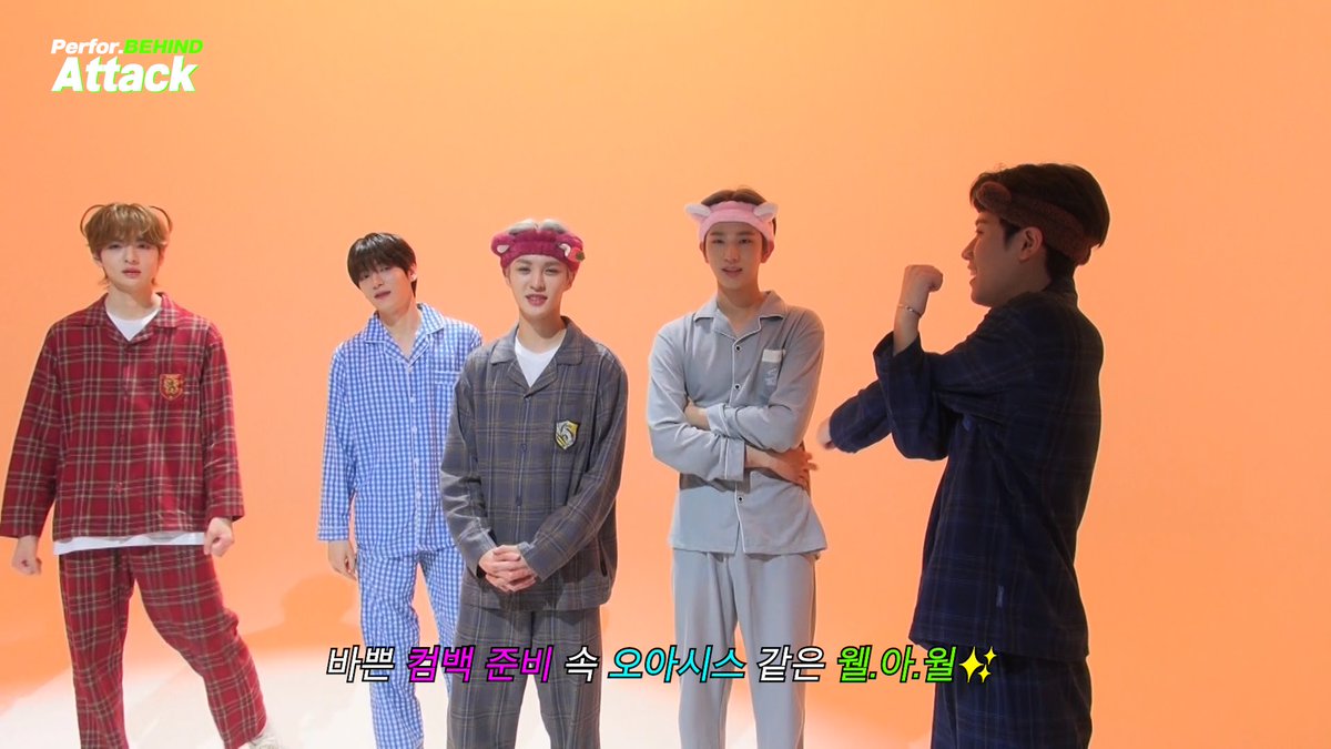 W_IDOLW's tweet photo. #EPEX '파자마' 입고 '처음' 춘대요~🤭

너~무 오랫동안 아껴뒀던..
#Perfor_Attack 비하인드 ❣대.공.개❣
(+ 캡쳐 타임까지 준비_완🌟)

순수 큐티 그 잡채인 울펙스는
울 #제니스 가 첫사랑이라던데..💖

🔽비하인드 보러가기🔽
https://t.co/RvxSoP9c9z

#사랑歌 #웰컴투_아이돌월드 @the_EPEX https://t.co/XdTFMh7UMK