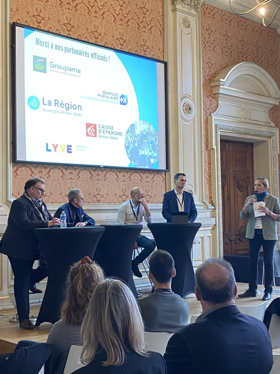 CCILYONMETRO's tweet photo. #fdelyon @FDE_Lyon Merci à nos partenaires qui sont de véritables acteurs de l’entreprise, aux côtés des #entrepreneurs dès le début de leur parcours en s’adaptant à leurs besoins. Merci 🙏🏻 @BanquePopAura @GroupamaRaa @CE_RhoneAlpes @LYVE_Lyon https://t.co/8kOLRuv2HP