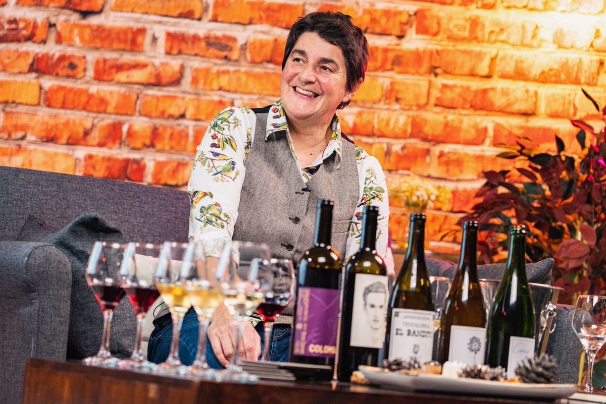 HexawareGlobal's tweet photo. We had a truly cheerful end to this year’s celebrations at HexaRising 2022, where our guests had a memorable time tasting the best natural wines with Isabelle Legeron MW.
#HexaRising2022 #HexaLife #CreatingSmiles https://t.co/7p8IfgVn5o