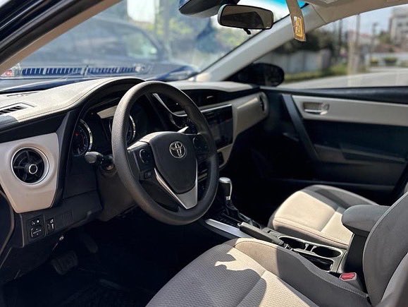 BrahKhay_'s tweet photo. 2018 Toyota Corolla LE
1.8l engine
70k miles
Key start
Touchscreen infotainment system
Rear view camera
Eco / Sport drive
Fog lamps
Price - GH₵145,000 pƐ 😀
#BrahKhay_ #YourCarPlug https://t.co/WH243r7T25