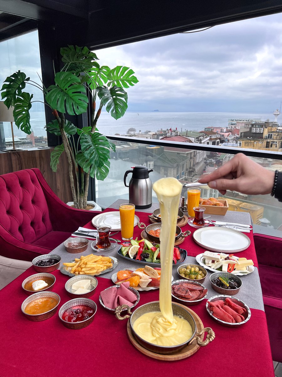 HotelByzantium's tweet photo. Enjoy a great breakfast at Byzantium Hotel's terrace restaurant. @queblounge
#byzantiumhotel #queblounge #breakfast #terrace #rooftop #hotel #sultanhamet #istanbul #turkishfood https://t.co/U7eKLHqZL9