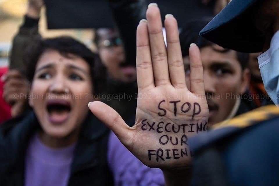KYITHAR95368969's tweet photo. Student Union of #Nepal staged a strike to stand with the 7 students from Dagon University who were sentenced to death by Junta on Dec5.

#StopExecutingOurStudents
#StopExecutingOurFriends
#DagonUniversityStudents
#FailedLaw  
#WhatsHappeningInMyanmar 
#2022Dec6Coup https://t.co/gZfuR1j5aZ