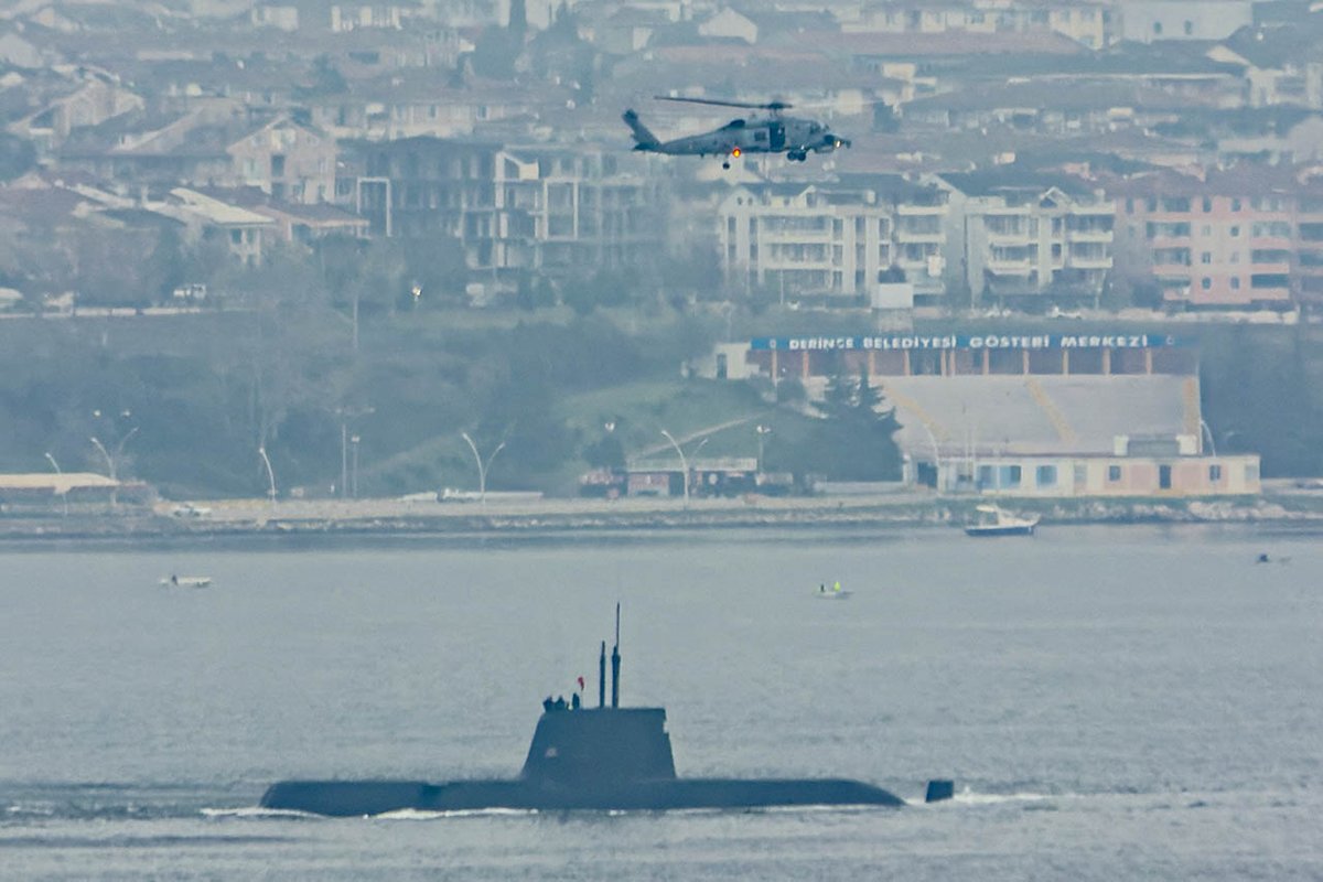 OguzEroguz1's tweet image. 📢 BRAND NEW!
#TurkishNavy's new #submarine #ReisClass #Type214TN #TCGPirireis #S330 started sea trials.